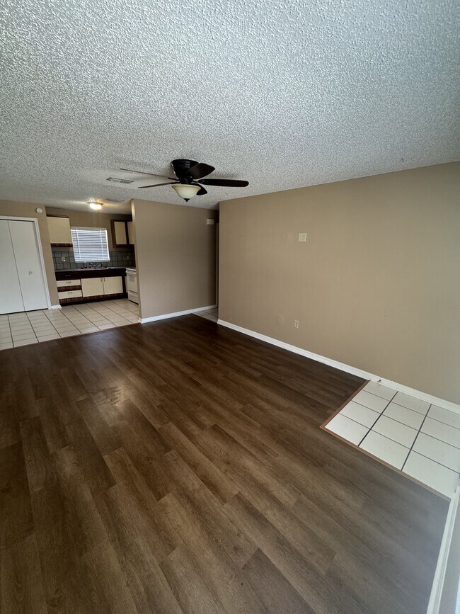 Photo - 790 SE 4th St