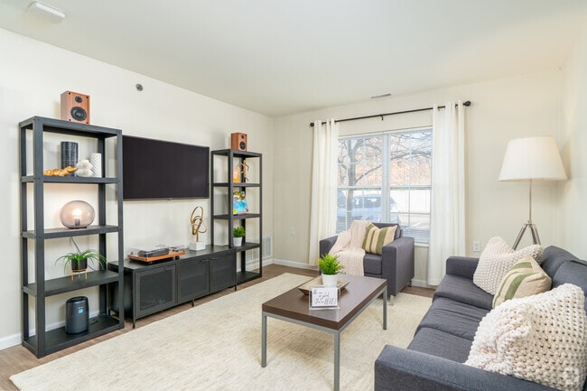 2BR, 2BA - 1,083SF - Living Room