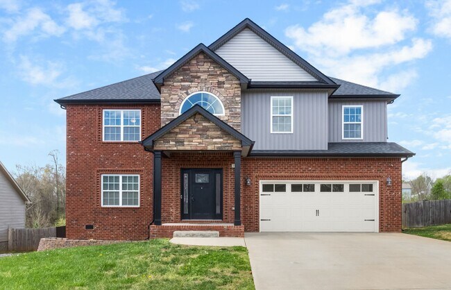 Photo - 4 Bedroom Home For Rent Near Post!