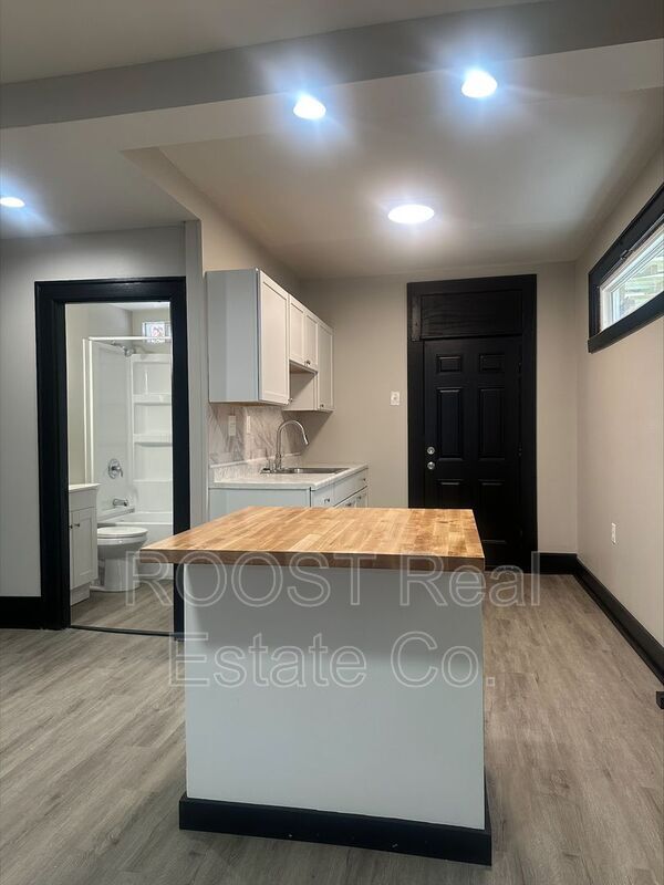 Photo - 98-100 N Hague Ave