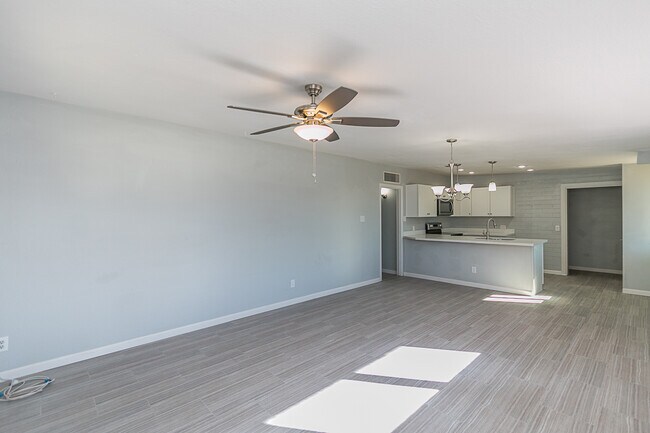 Photo - 3336 E Hubbell St