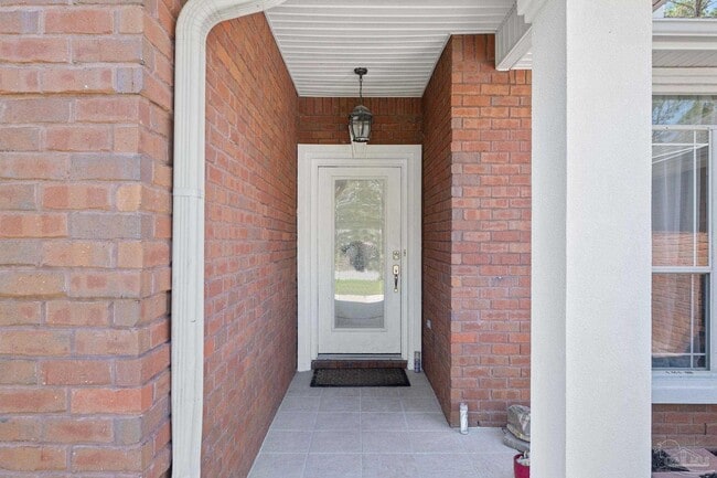 Photo - 6673 Redfield St