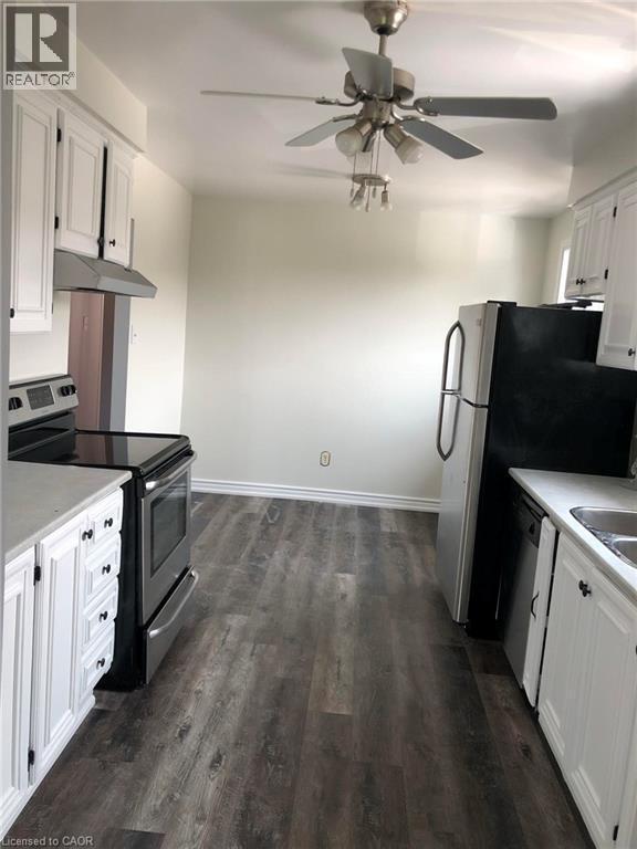 Photo - 29 Birchcliffe Crescent