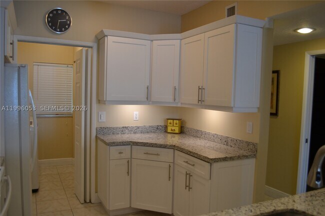 Photo - 18100 N Bay Rd Unit 402