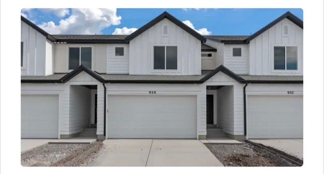 Building Photo - 487 N Scuttlebutt Ln