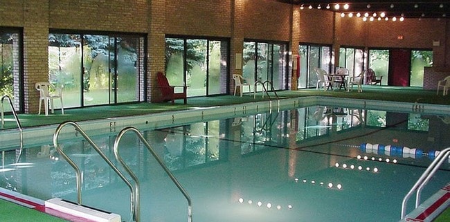 Pool - White Oak Village Apartments