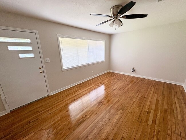 Photo - 104 Gayden St