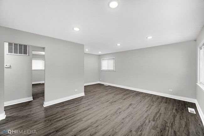 Photo - 17136 Walter St