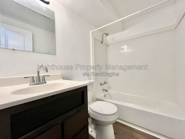 Photo - 1545 Carmil Dr Unit 4