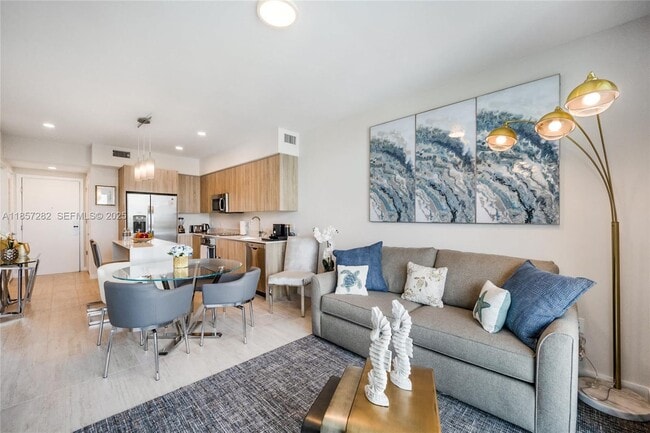 Building Photo - 3900 Biscayne Blvd Unit N-1009