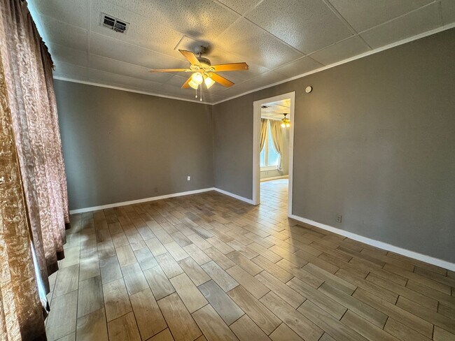 Photo - Two Bedroom Centrally Located in Ardmore