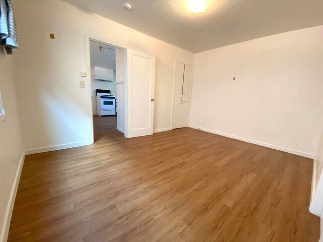 Photo - 554 Lighthouse Ave Unit B