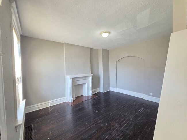 Photo - 3129-31 Keokuk St. Unidad 3131