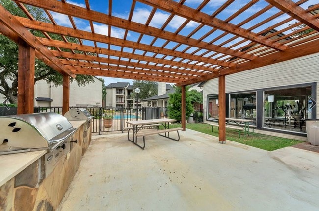 Oak Meadow Apartments (NEW)