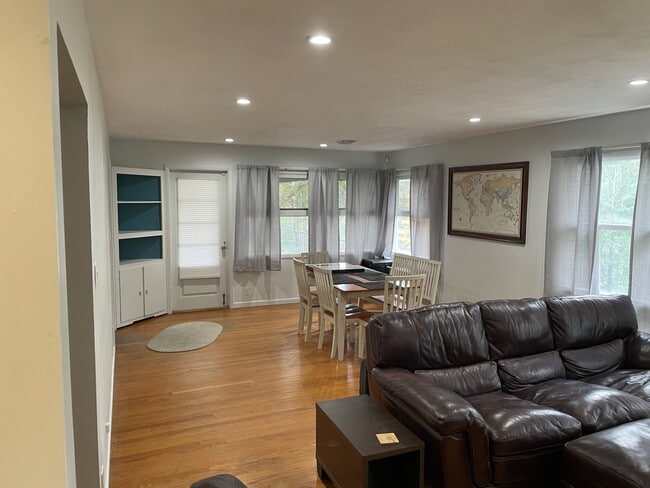 Photo - 104 Terrace Cir