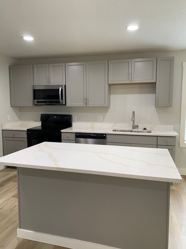 Photo - 3014 Parkwood Rd