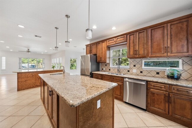 110 Lords Cir