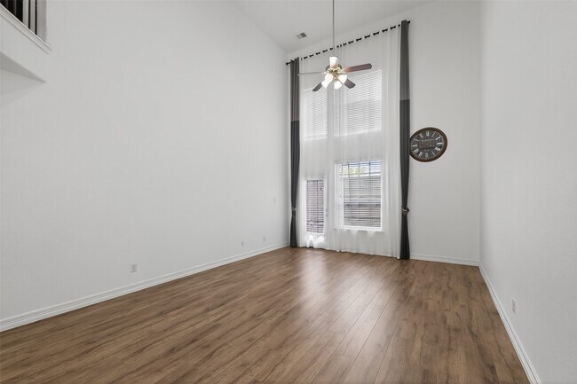 Photo - 1314 Glenwood Canyon Ln