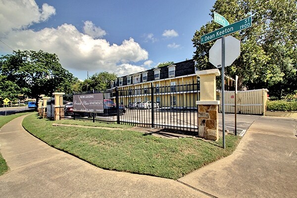 Photo - French Place Condo's