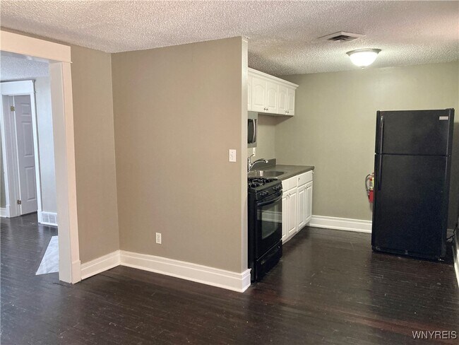 Photo - 294 S Elmwood Ave