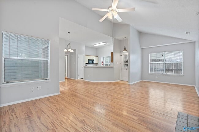Photo - 120 Briargate Ln