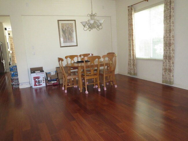 Photo - 2582 Hepworth Dr