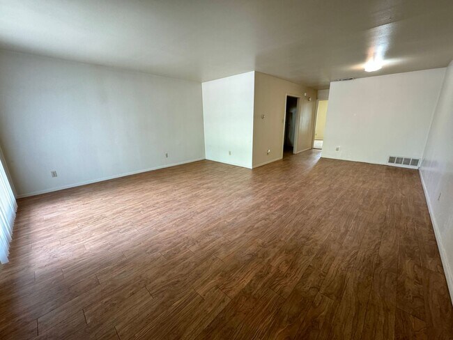 Photo - 201 W Lincoln Ave Unit 5