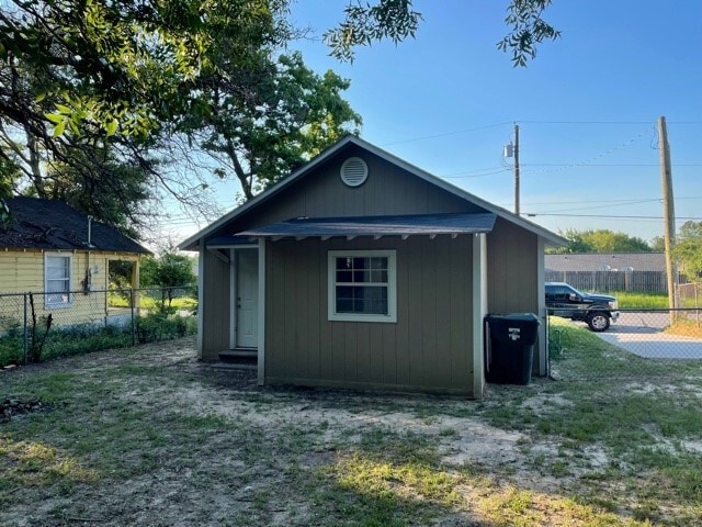 Photo - 2104 W Robbins St