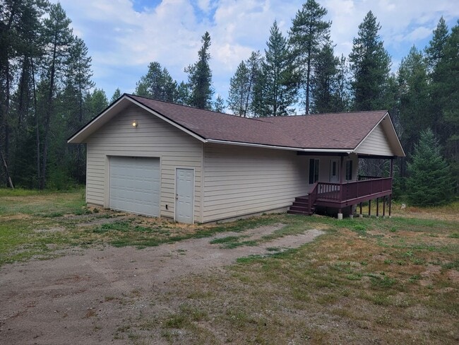 Building Photo - 3 Bedroom, 2 Bathroom single story home by Newport, WA