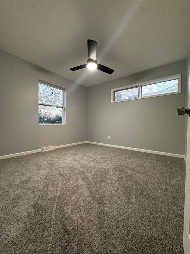 Building Photo - Cozy 3-Bedroom Home with Modern Updates – Comfortable Living Awaits