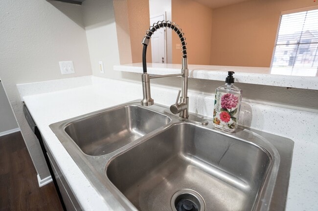 High-arc faucet