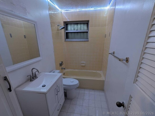 Photo - 480 NW 14th St