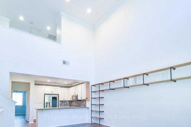 Photo - Beautiful 4 Bed, 3.5 Bath Townhouse