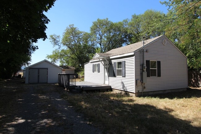 Photo - 18002 E Boone Ave