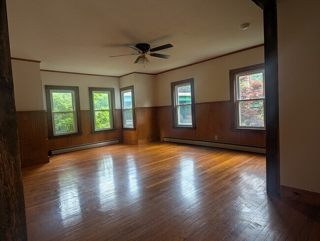 Photo - 137 Main St Unit 1