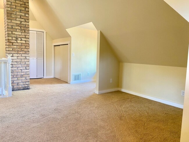 Building Photo - 3040 Colfax Ave South Unit 2