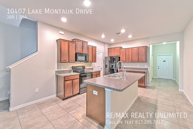 Photo - 10407 Lake Montauk Dr
