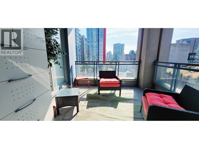 Photo - 183 Keefer Pl Unité 1101