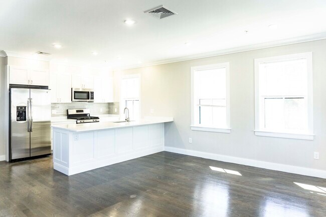 Photo - 79 Linden St Unit 3