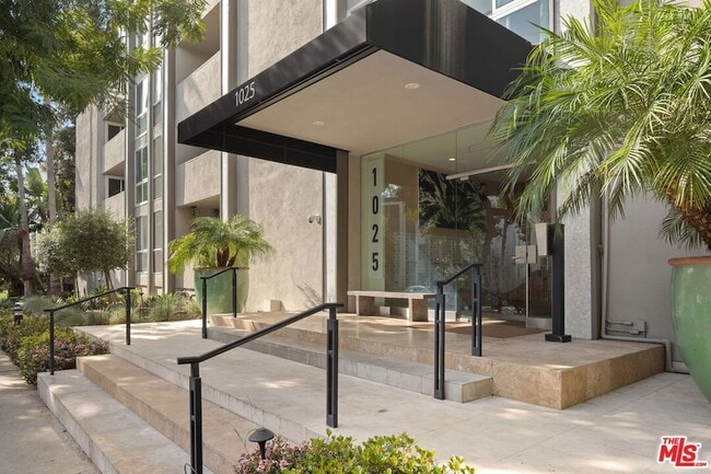 Photo - 1025 Kings Rd