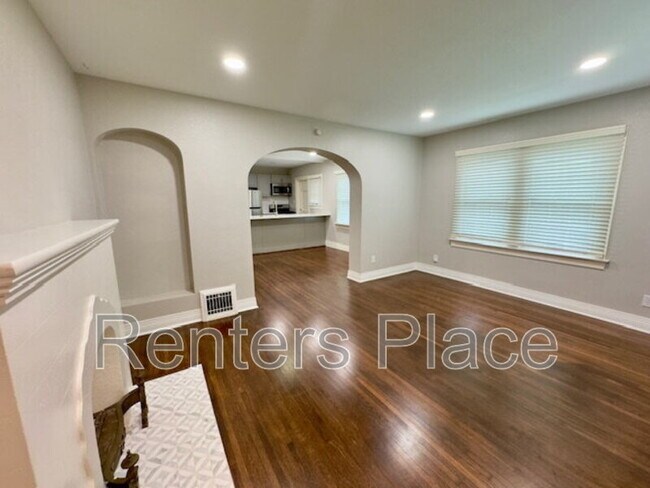 Photo - 3540 S Rockford Ave