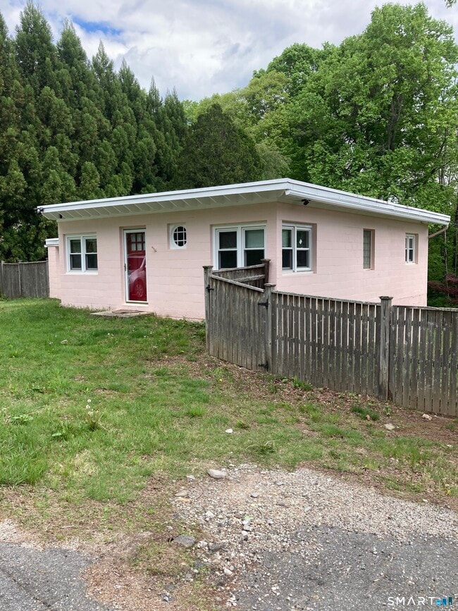 10 Phelps Ln