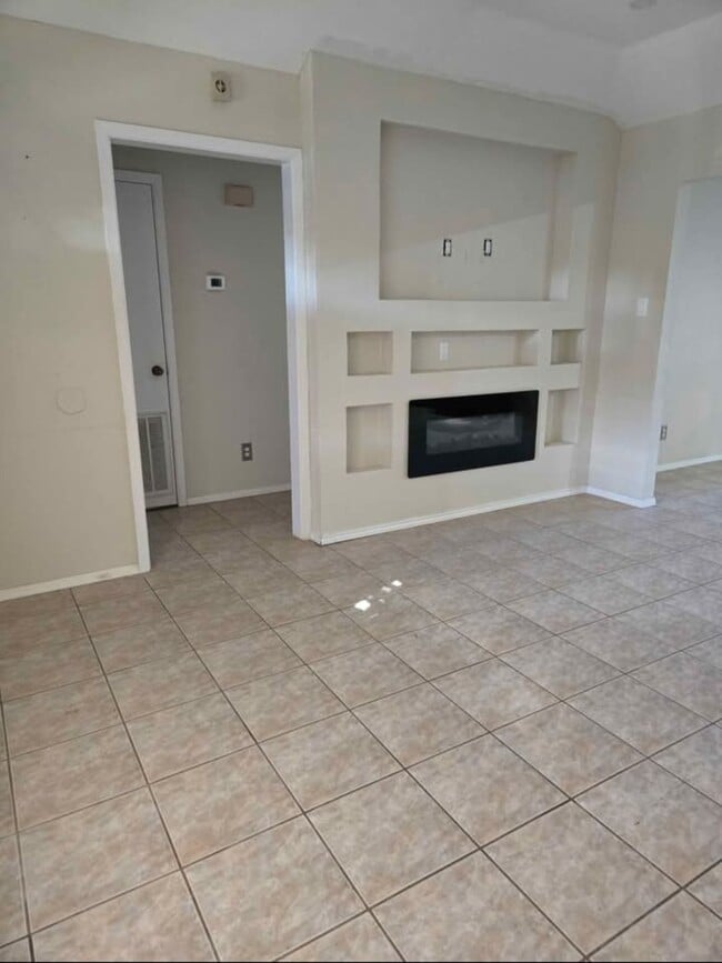 Photo - 404 N 29th Ave