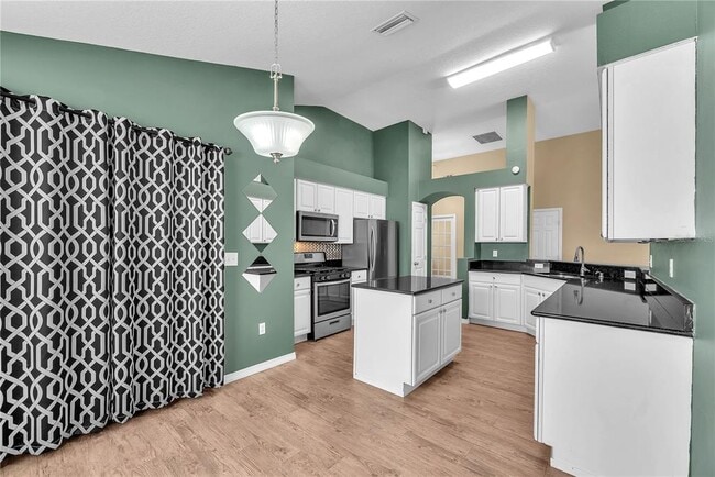 Photo - 17738 Nathans Dr