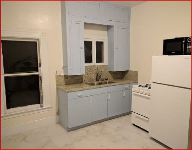 Kitchen Counter - 411 S 11th St Unit 3