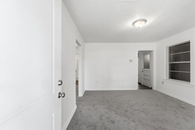 Photo - 5326 Wenda St