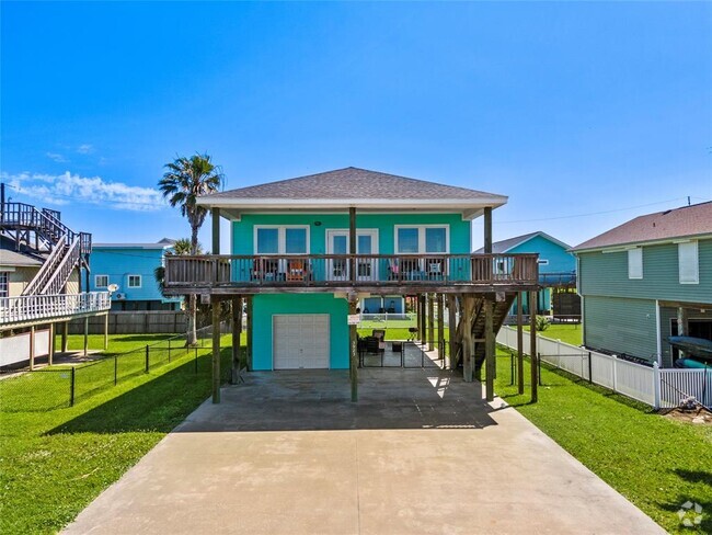 Building Photo - 3923 Reeves Dr Rental