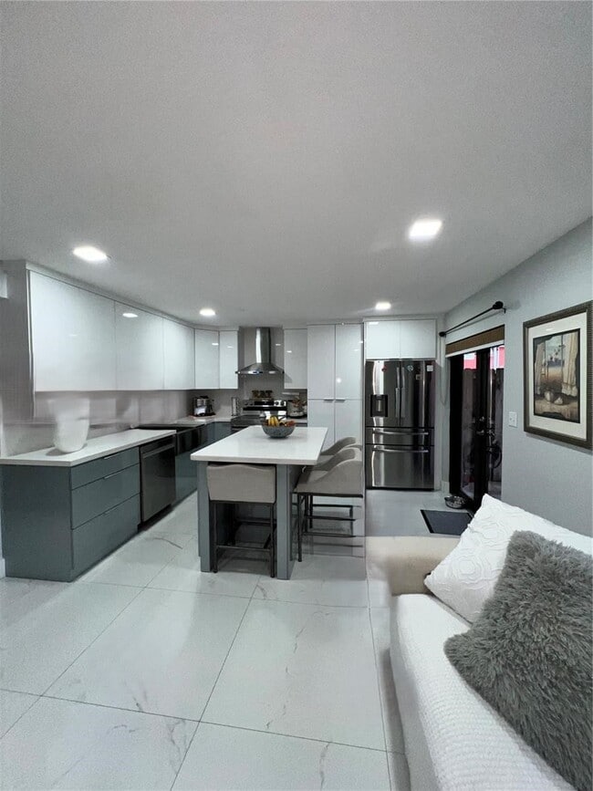 Photo - 11115 W Okeechobee Rd