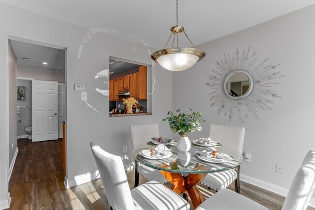 2BR, 1.5BA - 1,250SF - Dining Room - Standard