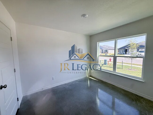 Photo - 1146 Lindsey Dr Unit B